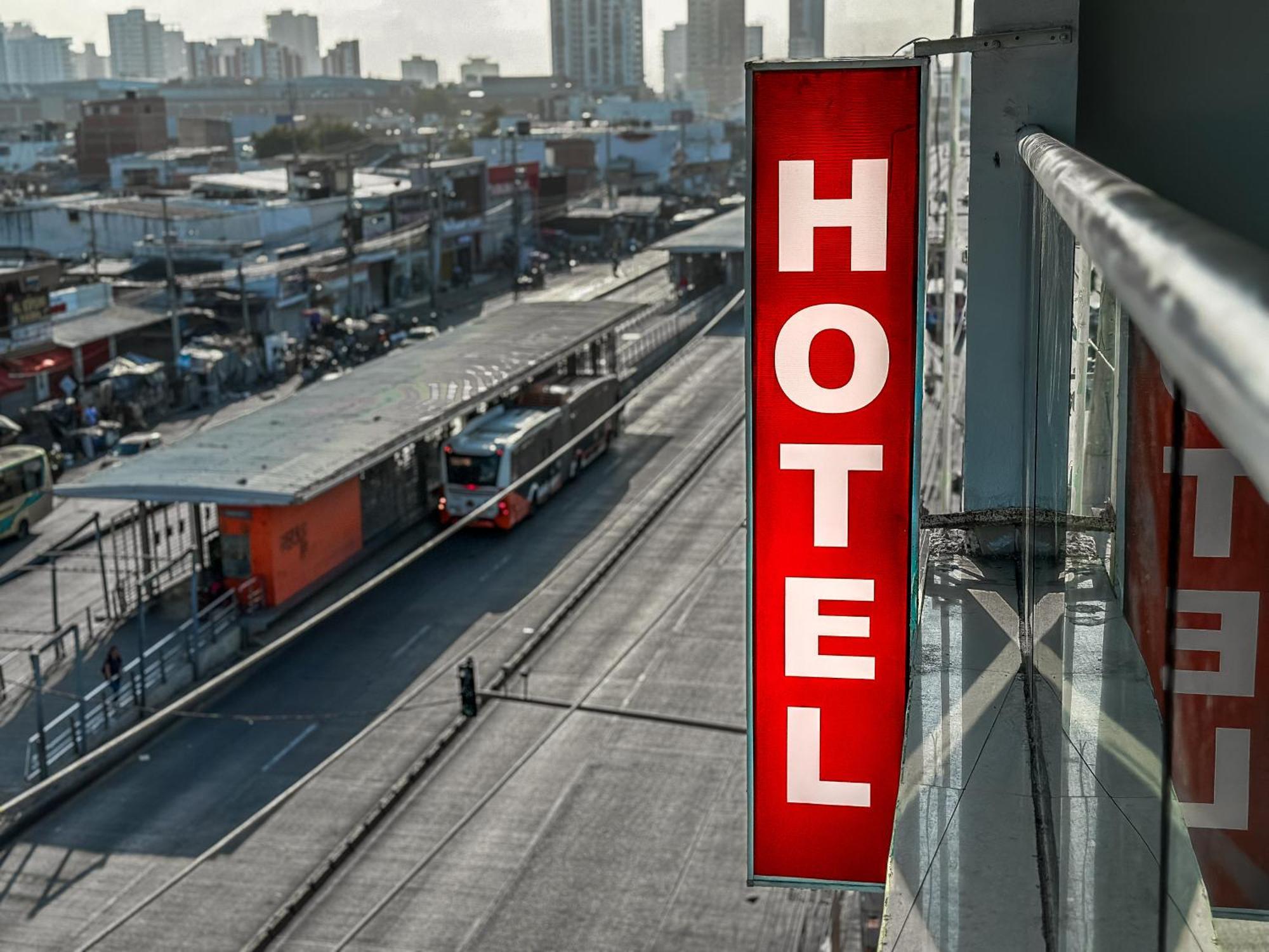 Hotel Bazurto Plaza Cartagena Exterior photo