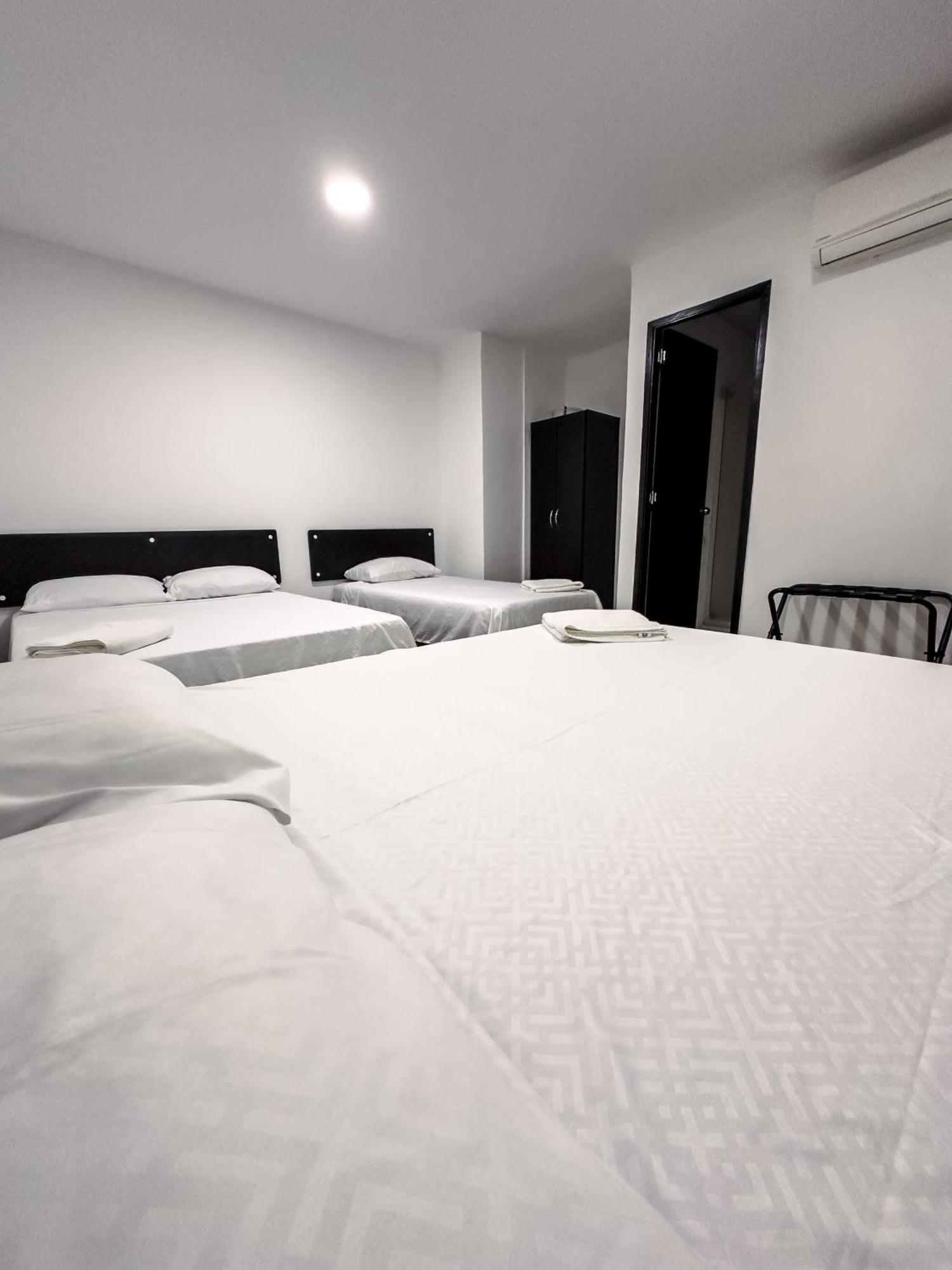 Hotel Bazurto Plaza Cartagena Exterior photo
