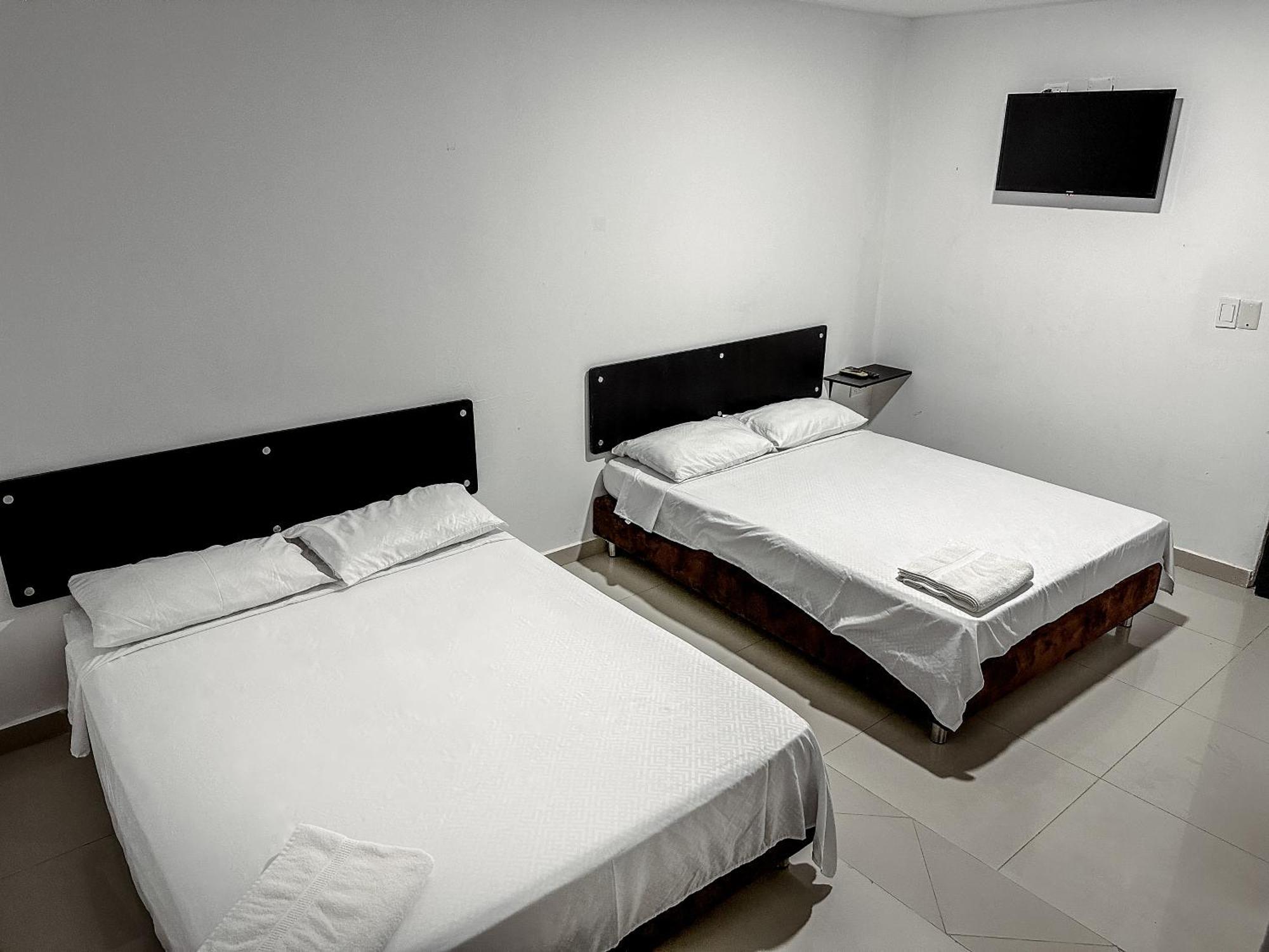 Hotel Bazurto Plaza Cartagena Exterior photo