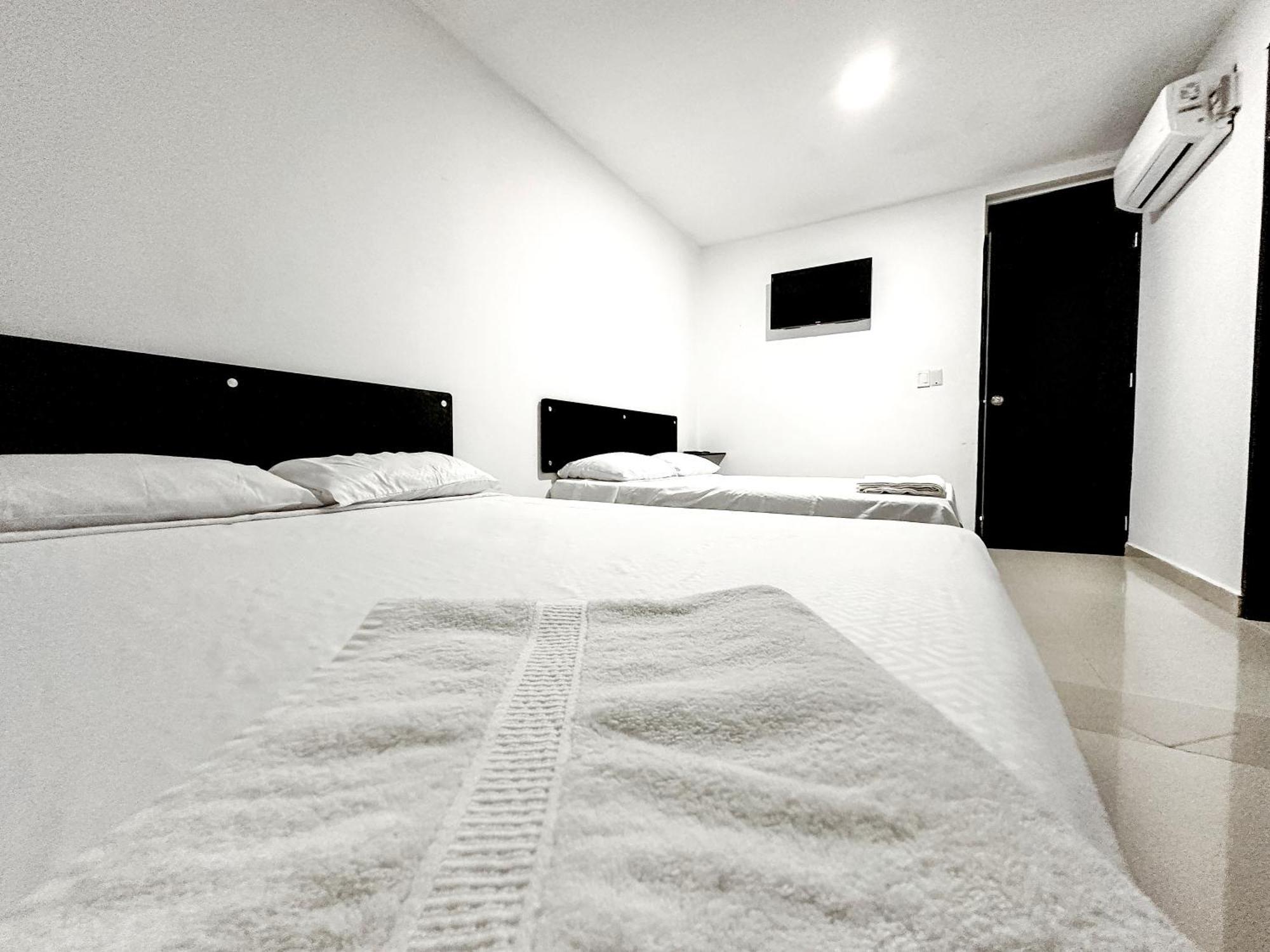 Hotel Bazurto Plaza Cartagena Exterior photo