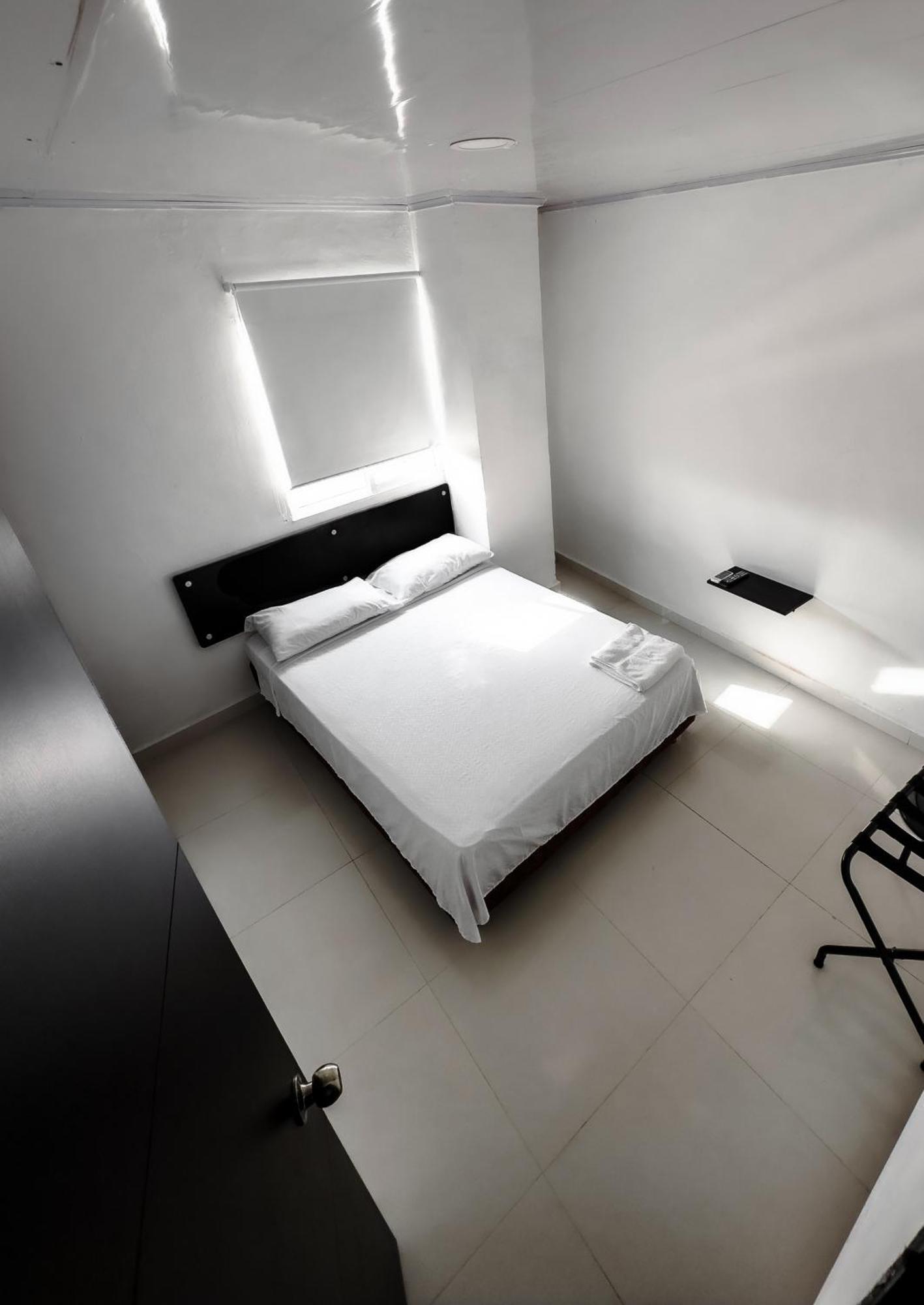 Hotel Bazurto Plaza Cartagena Exterior photo
